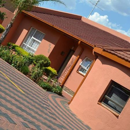 Legae La Tshepo Bed and Breakfast Mogwase Εξωτερικό φωτογραφία